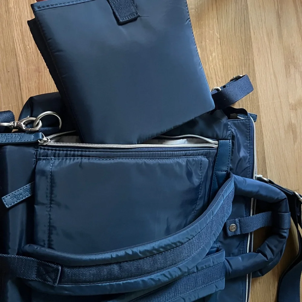 Itsy Ritzy Diaper Bag Puffy Nylon Backpack - Navy